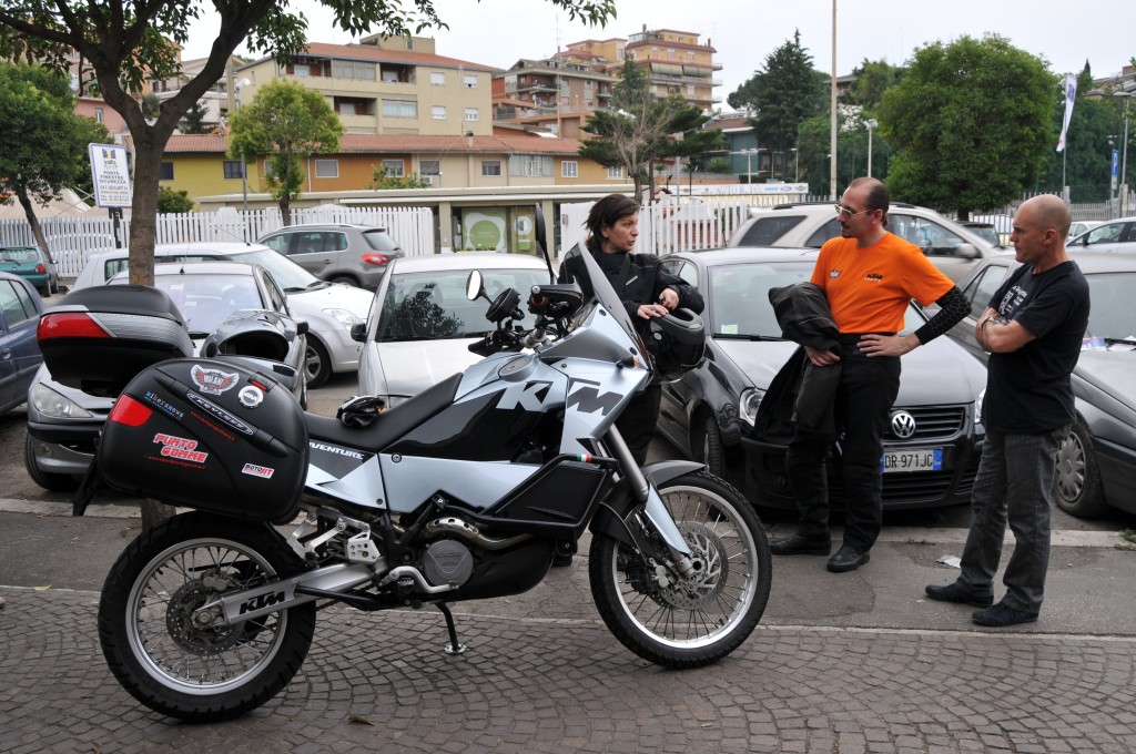 Ktm Adventure pronta