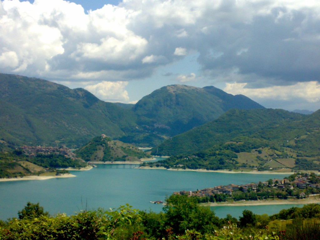 lago turano panoramica 3